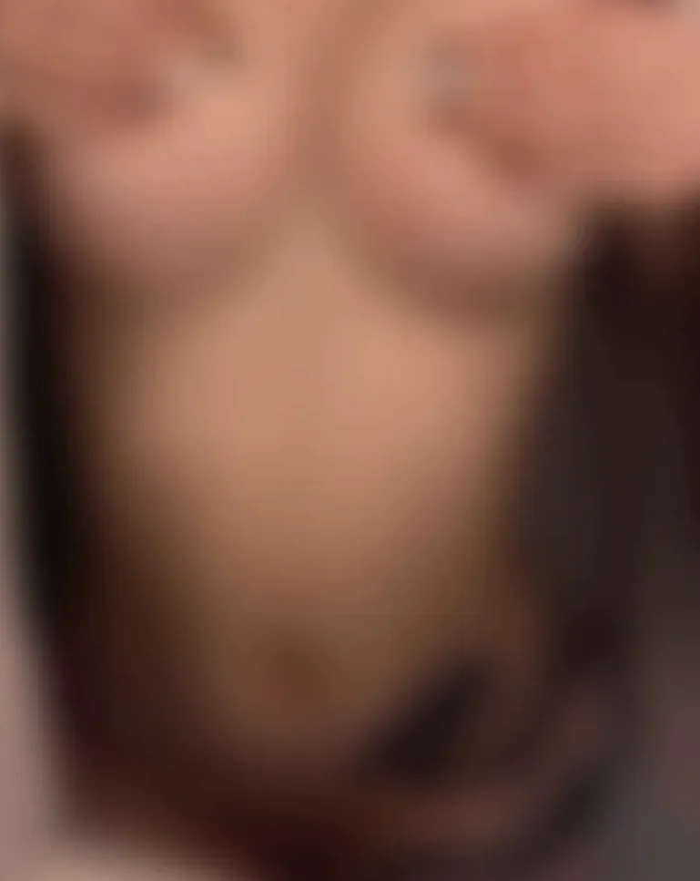 Dina, 25