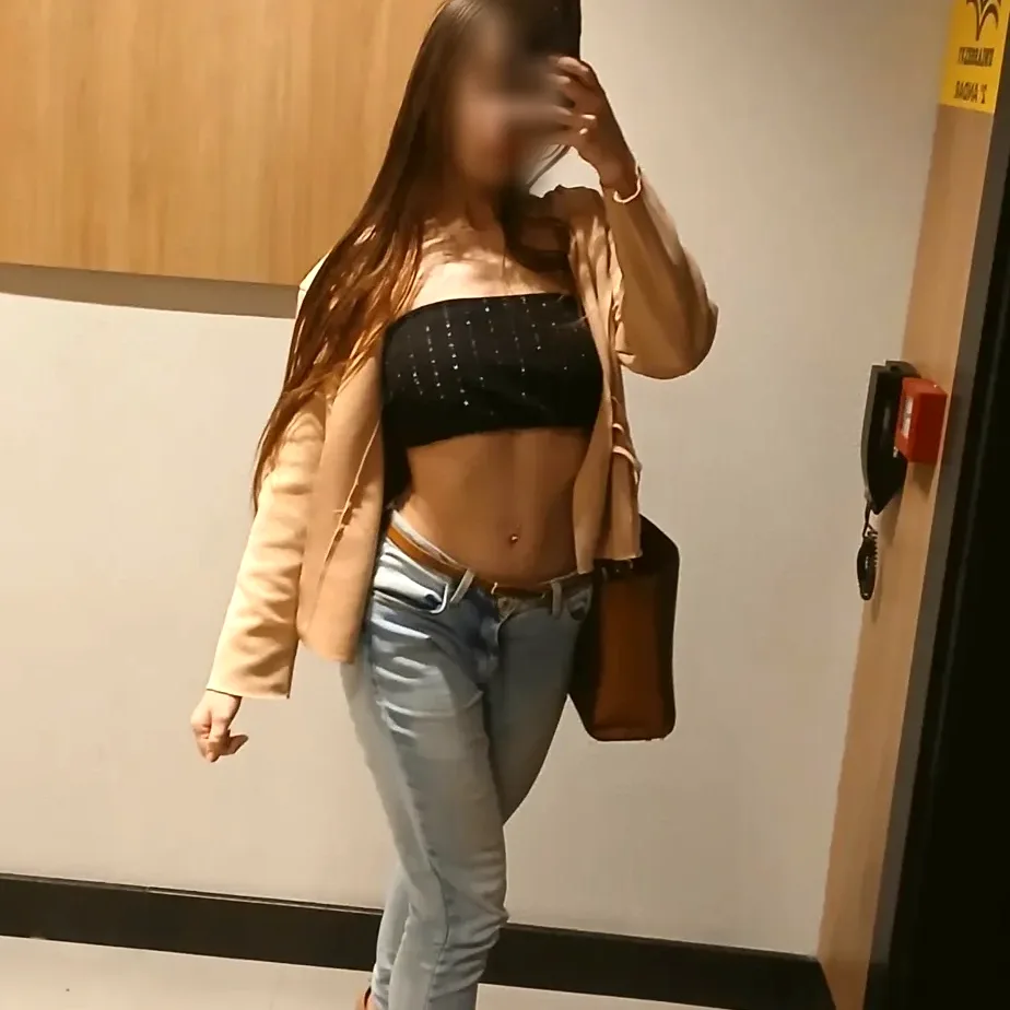 Mehak, 21